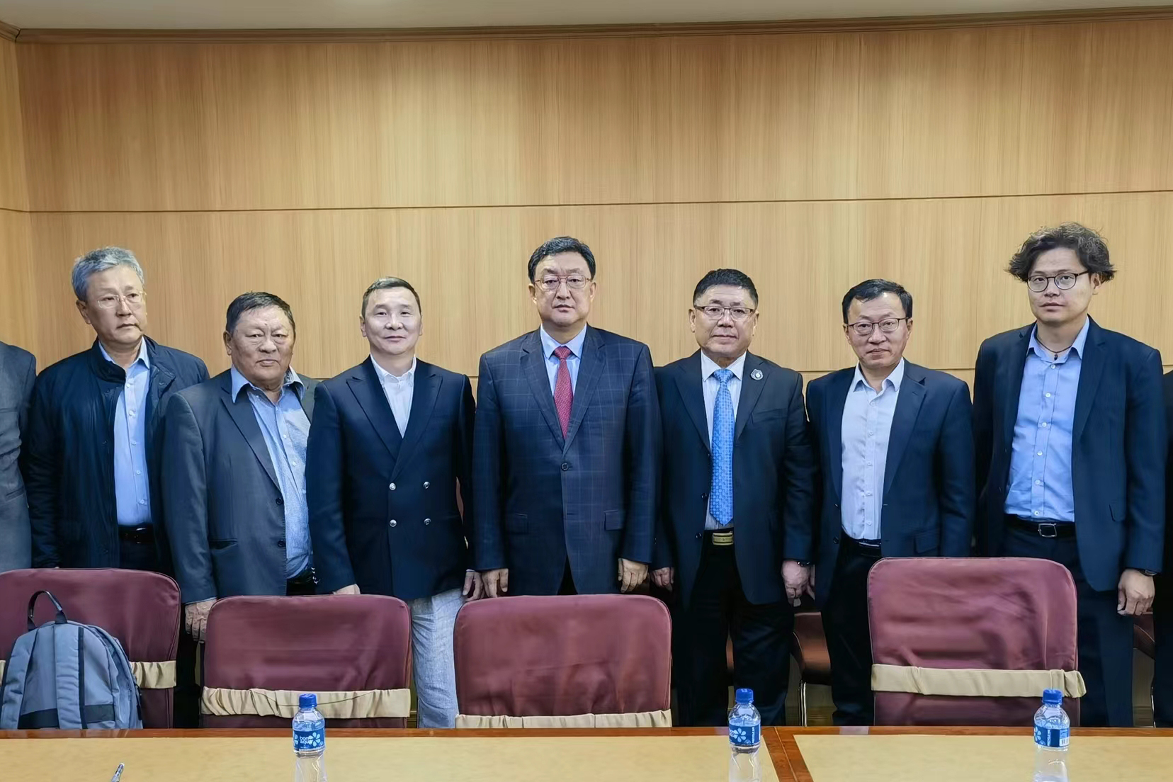 访问蒙俄合资阿南达公司并合作签约