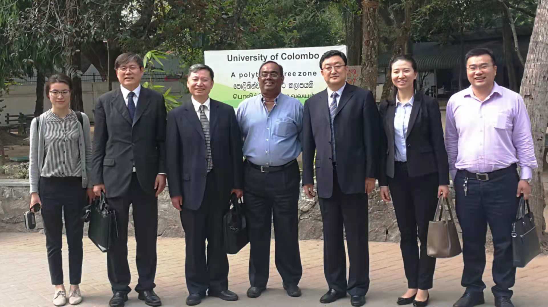 访问孟加拉达卡大学